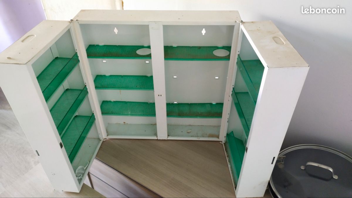 Armoire à pharmacie (image 2)