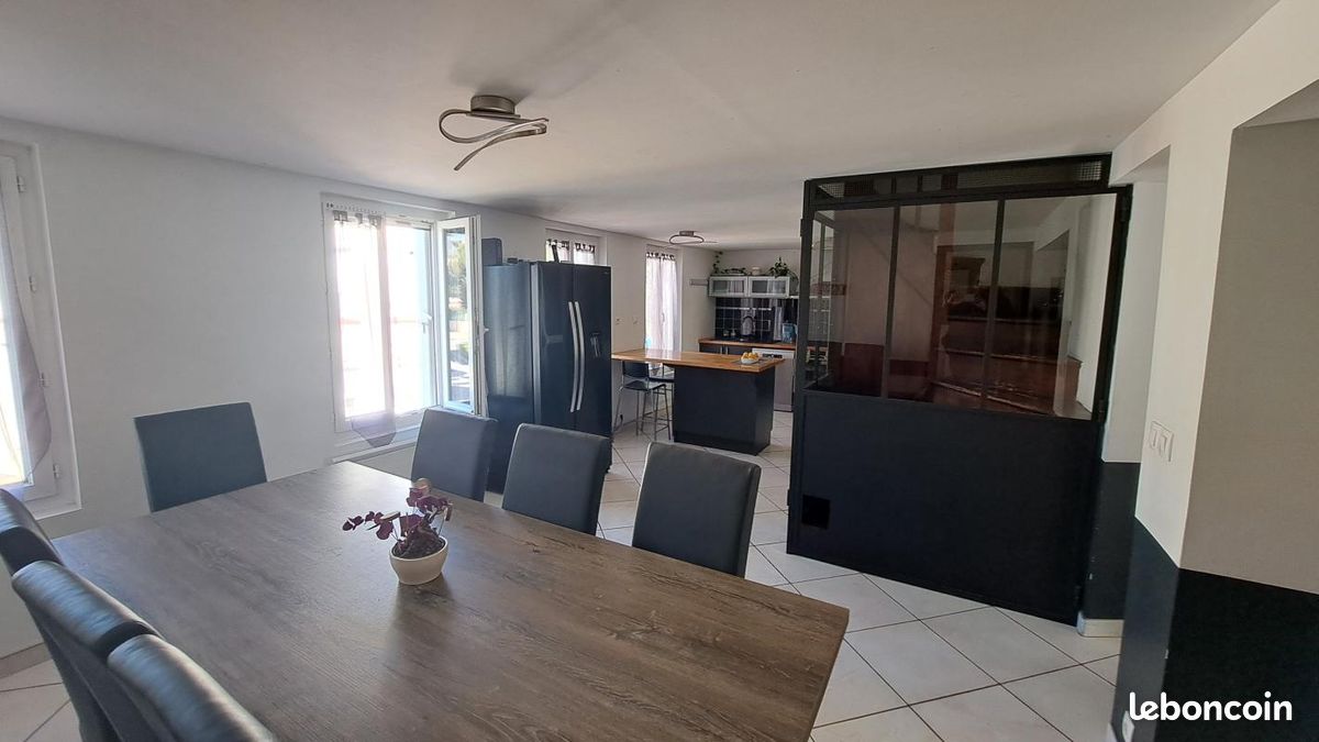 Immeuble 7 pièces 155 m² · à Manéglise · 155 m² · 365 000 €