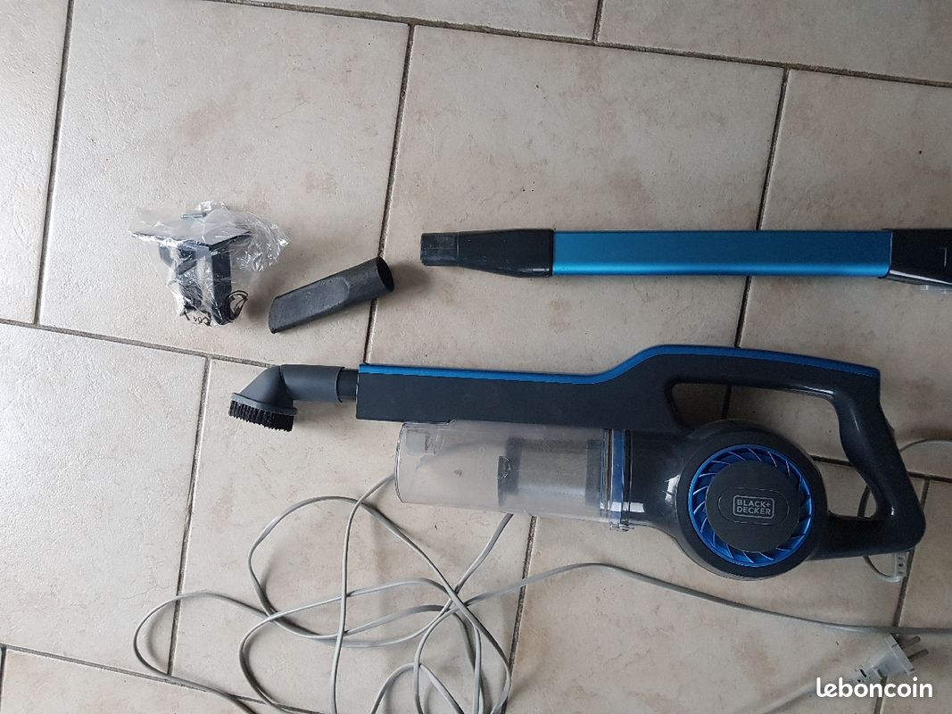 Aspirateur black et decker 600 watts cyclone system (image 9)