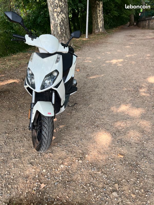 Aprilia sport city50 (image 2)