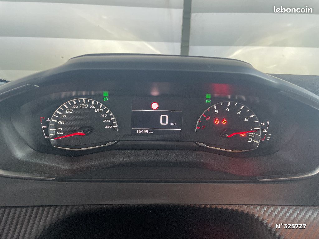 Peugeot 208 PURETECH 100 S&S BVM6 STYLE (image 12)