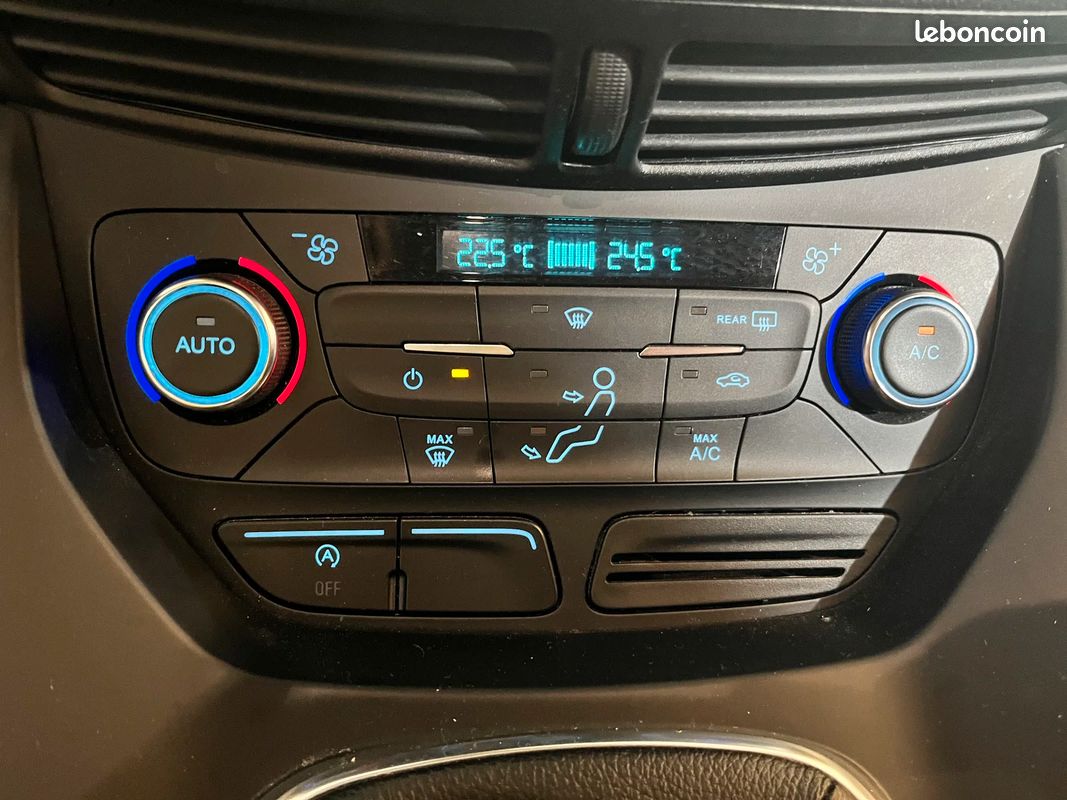Ford KUGA Business Nav (image 26)