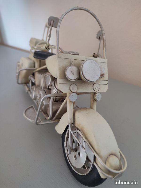 Objet de déco moto (image 1)