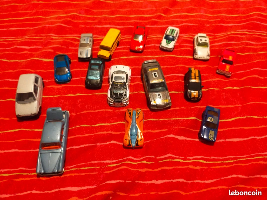 Lot de 15 petites voitures en m?�tal - Jeux & Jouets