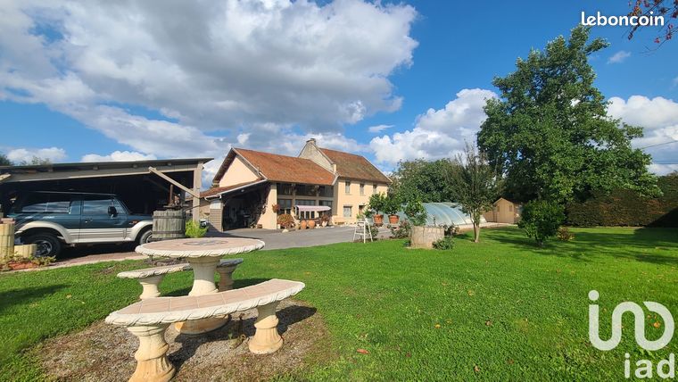 Maison 12 pièces 365 m²