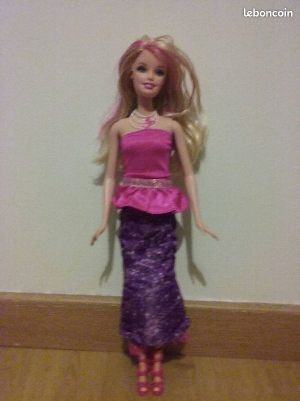 Barbie transformable (image 1)