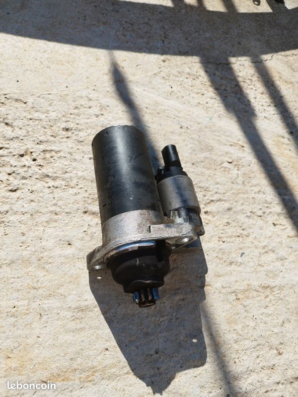 Vend démarreur polo 4 modele 9n3 (image 1)