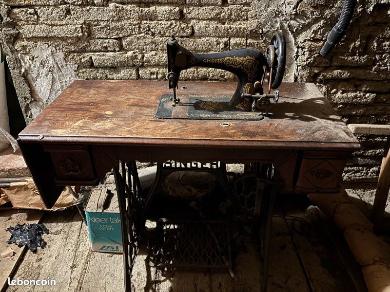 Machine à coudre ancienne Singer (image 1)