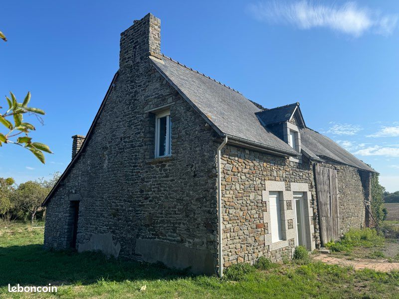 Maison 3 pièces 133 m² · à Courtils · 133 m² · 94 000 €