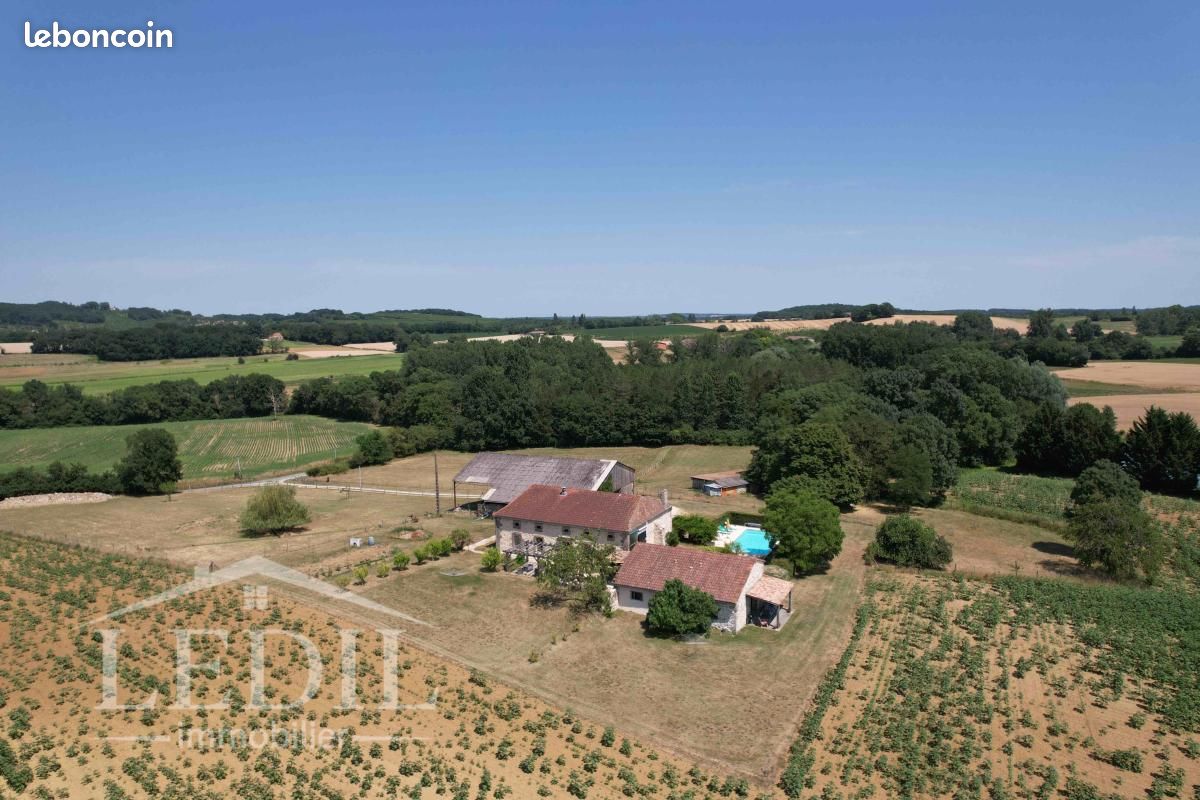 Maison 4 pièces 255 m² · à Lauzun · 255 m² · 485 000 €