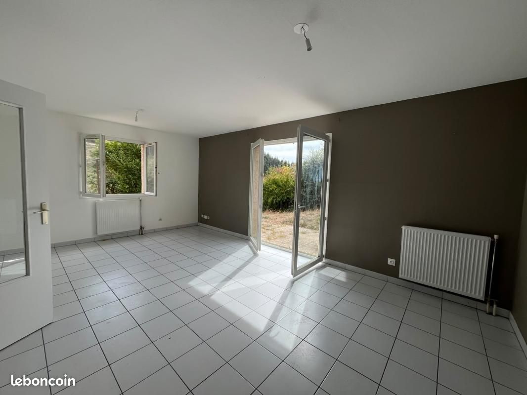 Maison 4 pièces 83 m² · à Thizy-les-Bourgs · 83 m² · 535 €/mois