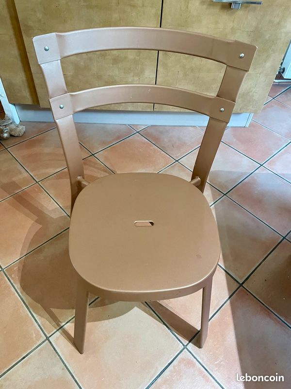 Chaises Emu (image 3)