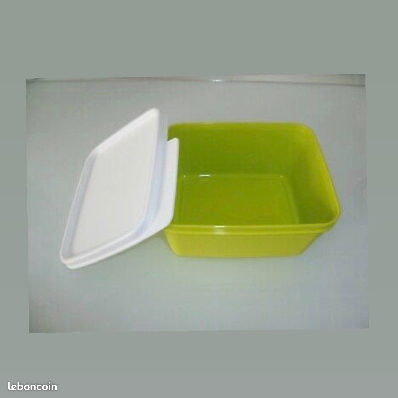 Lot 2 boîtes malines Tupperware 500mL (image 1)
