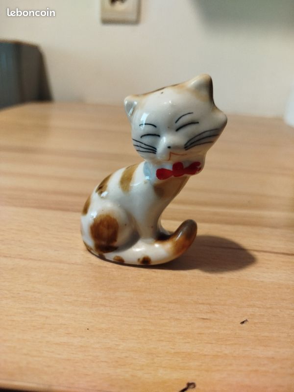 Collection Petit chat figurine miniature porcelaine peint à la main