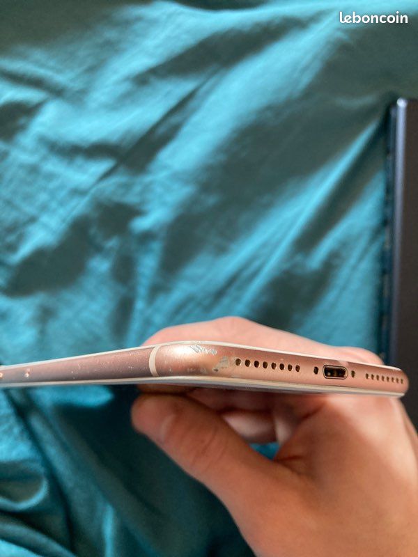 IPhone 8+ rose pâle (image 3)