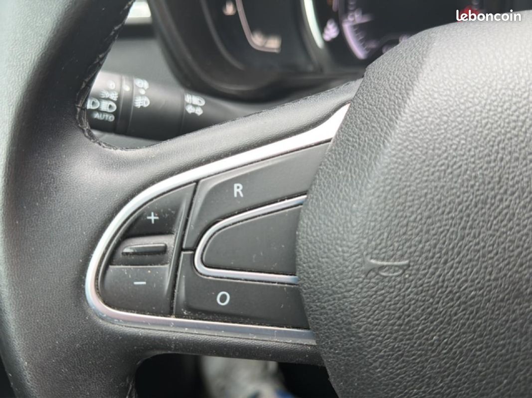 RENAULT KADJAR 1.3 tce 140 fap evolution edc (image 27)