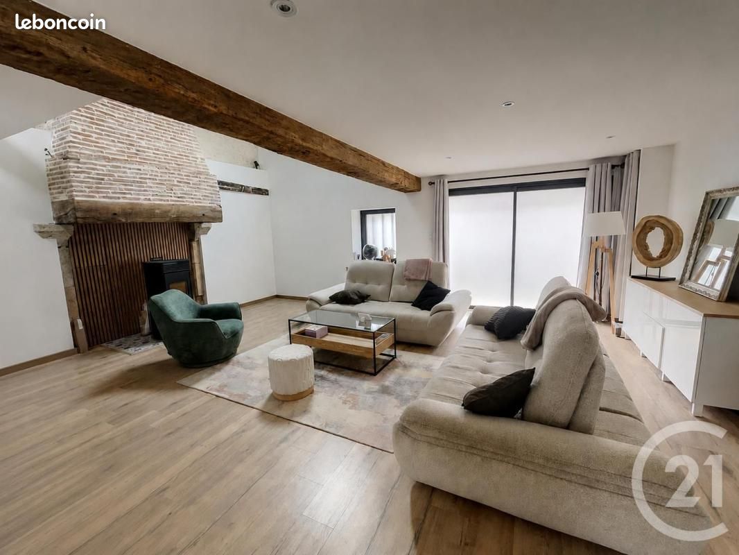 Maison 6 pièces 174 m² · à Mareau-aux-Prés · 174 m² · 420 000 €