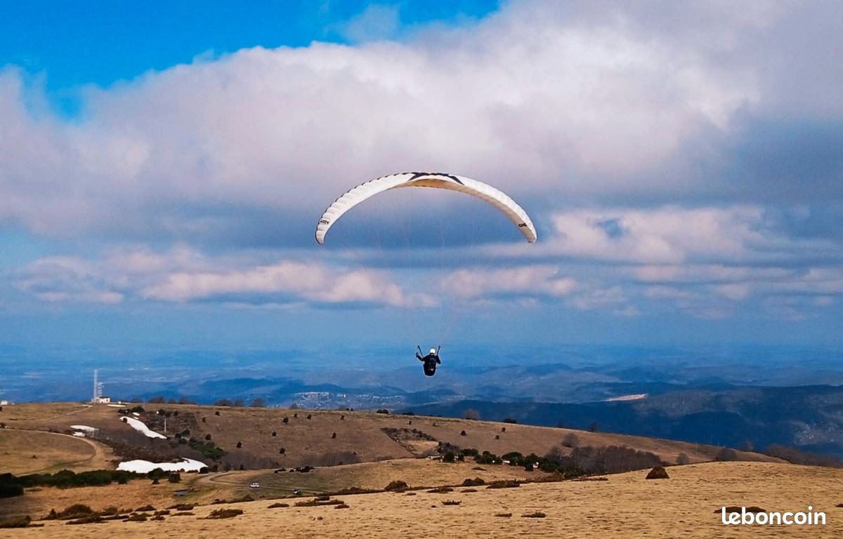 Pack parapente team 5 complet ideal pour dĂ©butant petite B ptv 70 /95 fourni avec secour et casque en cadeau đ (image 2)