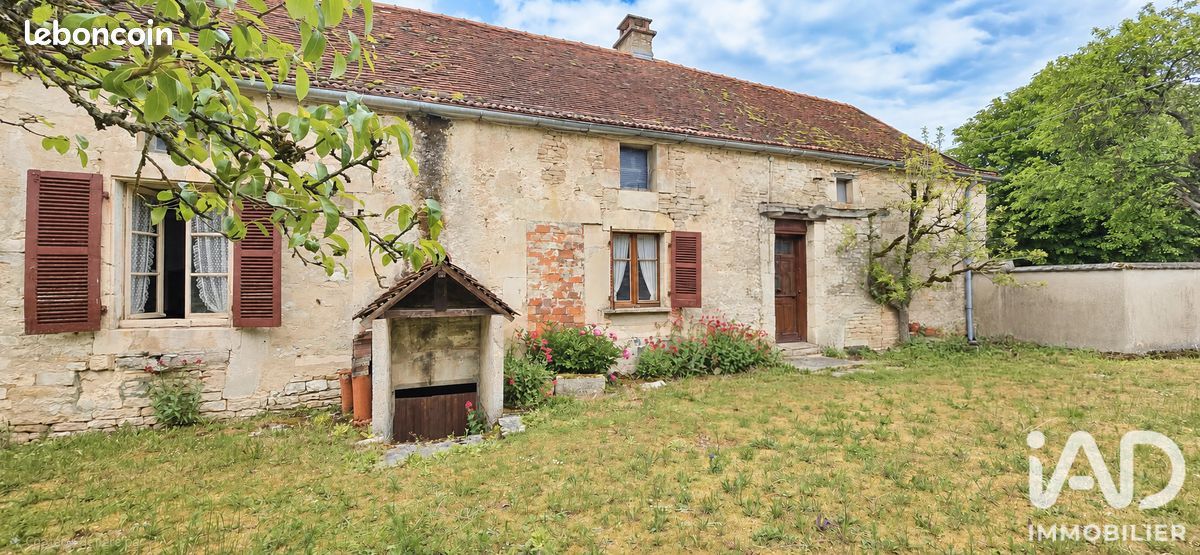 Maison 4 pièces 110 m² · à Channes · 110 m² · 55 000 €