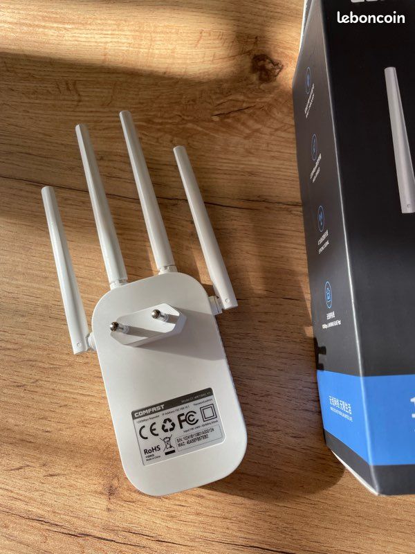 Répéteur WiFi 6 Antennes Puissantes - Amplificateur Signal 360° 2 Ports LAN