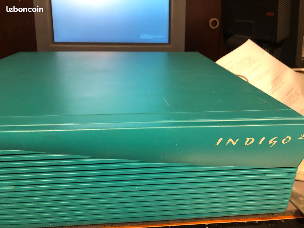 Silicon Graphics Indigo 2 Teal (image 1)