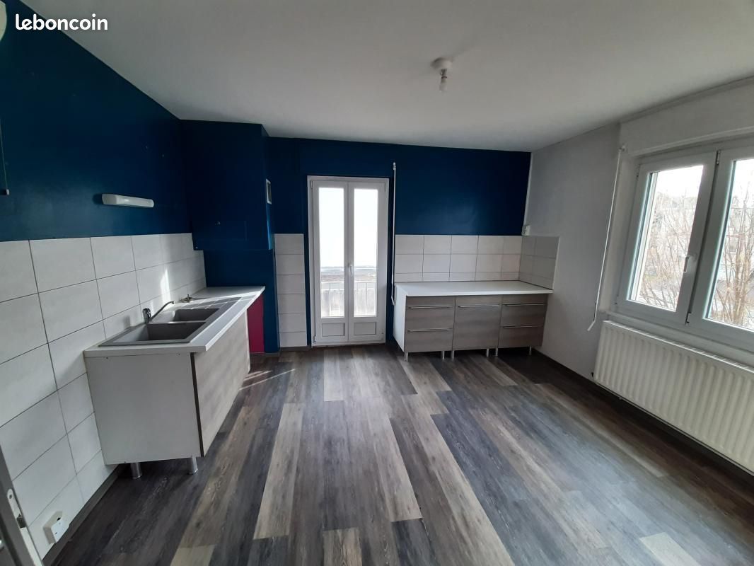 Appartement 5 pièces 97 m² · à Charquemont · 97 m² · 557 €