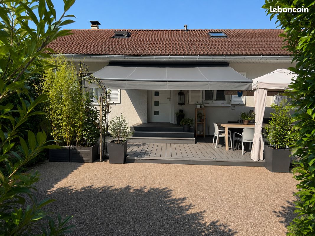 Maison 9 pièces 160 m² · à Sillingy · 160 m² · 980 000 €