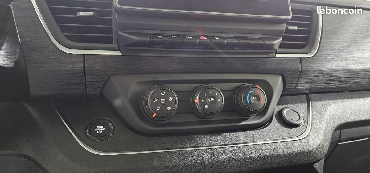 Nissan Primastar COMBI L1H1 3.0t 2.0 dCi 170 S/S BVA9 Tekna 8 pl (image 45)
