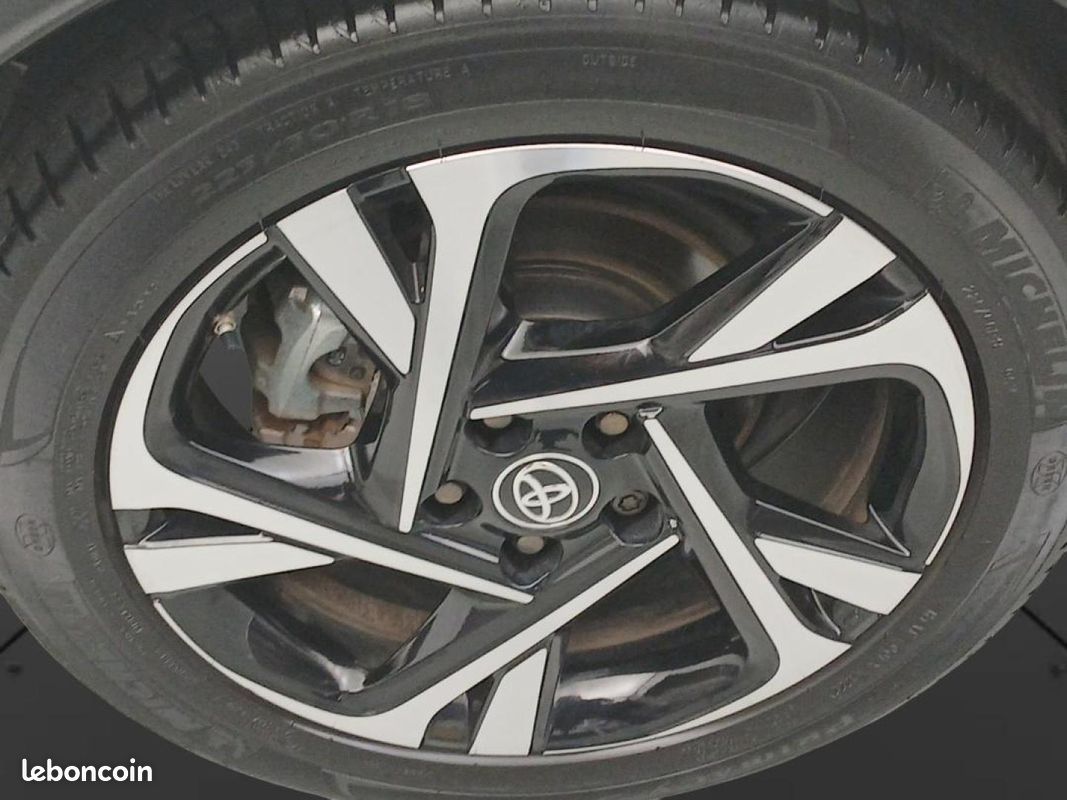 Toyota C-HR 2.0 Hybride 184ch Collection E-CVT (image 11)