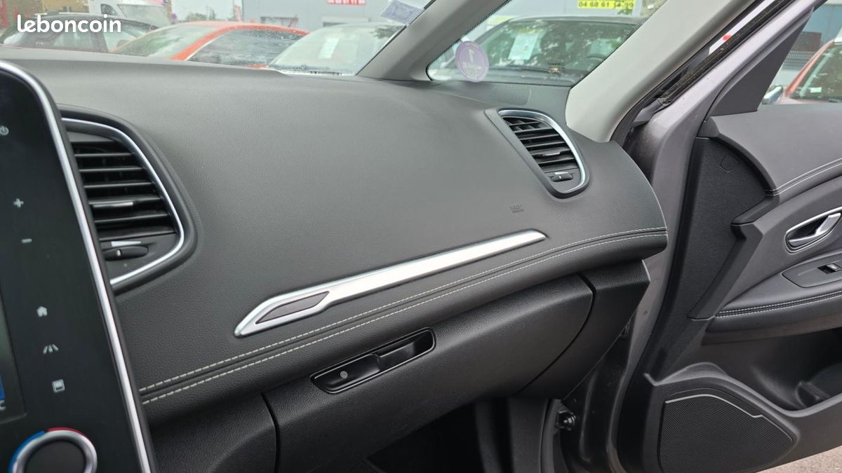 Renault Scénic IV Business Intens (image 35)