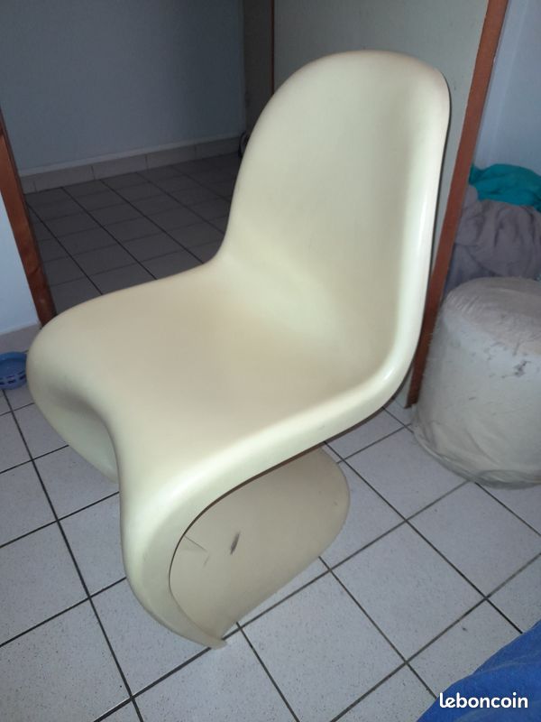 Chaise design (image 1)