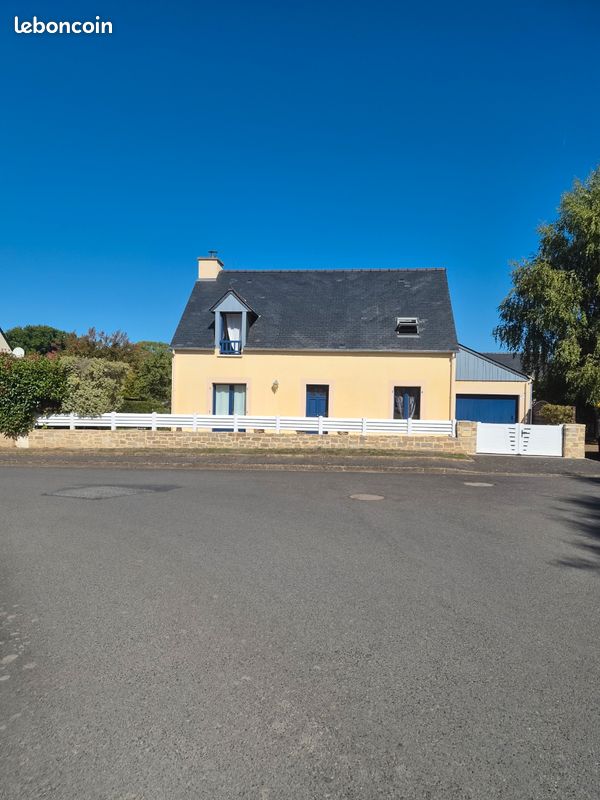 Maison contemporaine 2002 habitat de france 110 m carre habitable · à Saint-Jouan-des-Guérets · 510 000 €