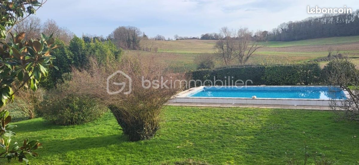 Maison 11 pièces 410 m² · à Saint-Pardoux-Isaac · 410 m² · 479 000 €