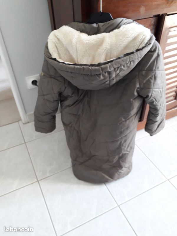 Manteau fille 8 ans 15 euros (image 2)