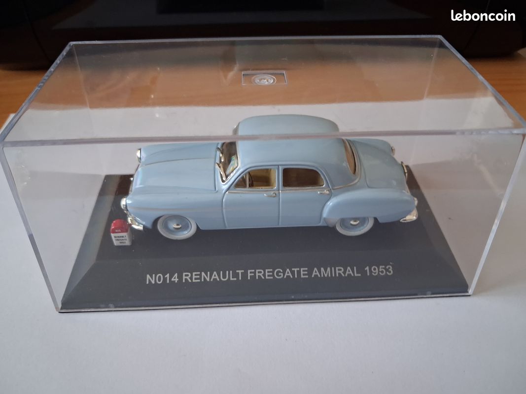 MINIATURE &CIJ& ANCIENNE RENAULT DAUPHINE POLICE I/43ème BON ÉTAT EUR