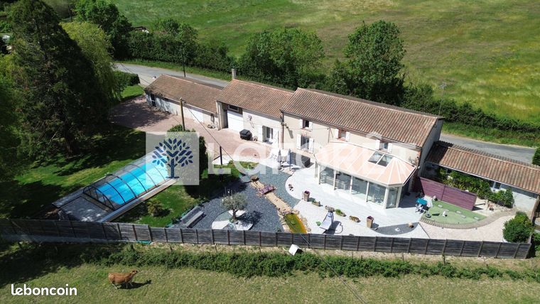 Maison 9 pièces 205 m²