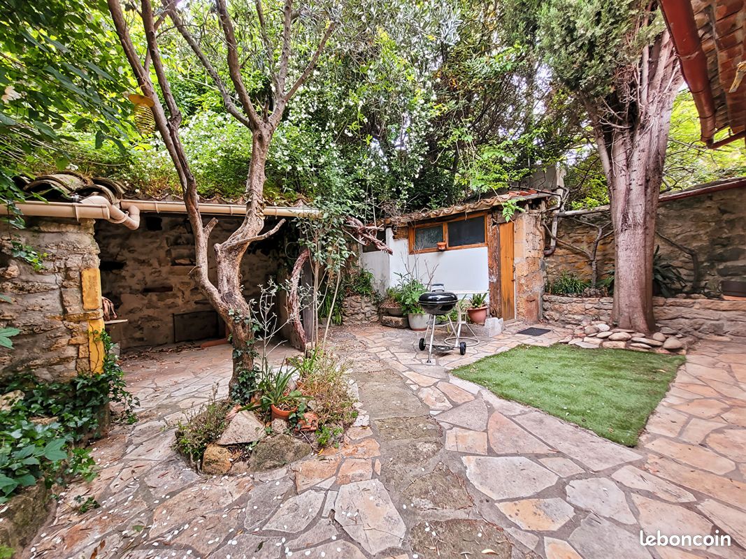 Maison 7 pièces 180 m² · à Pélissanne · 180 m² · 385 000 €