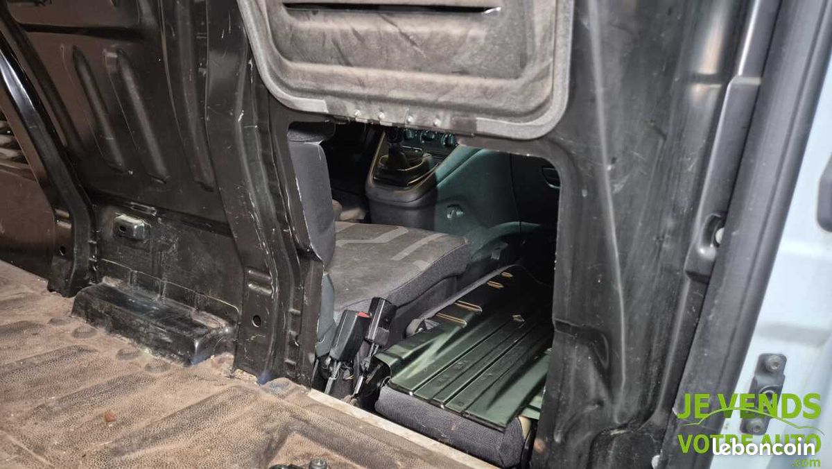 Ford Transit Connect II 200 L1 625kg 1.6 TDCi DPF Fourgon 75 cv (image 19)