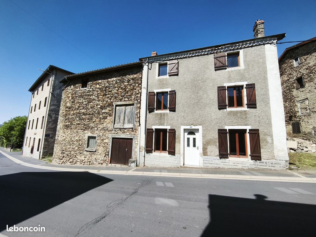 Maison 4 pièces 84 m² · à Dore-l'Église · 84 m² · 75 000 €