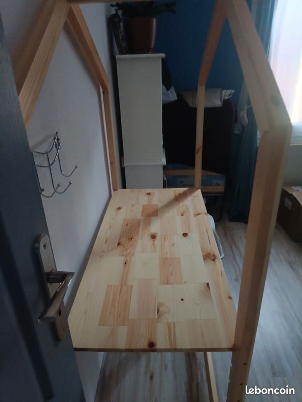 Bureau (image 2)