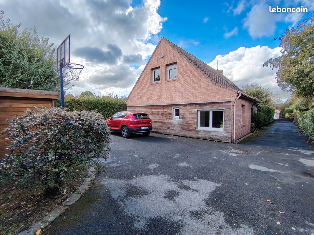 Maison 6 pièces 150 m² · à Pérenchies · 150 m² · 520 000 €