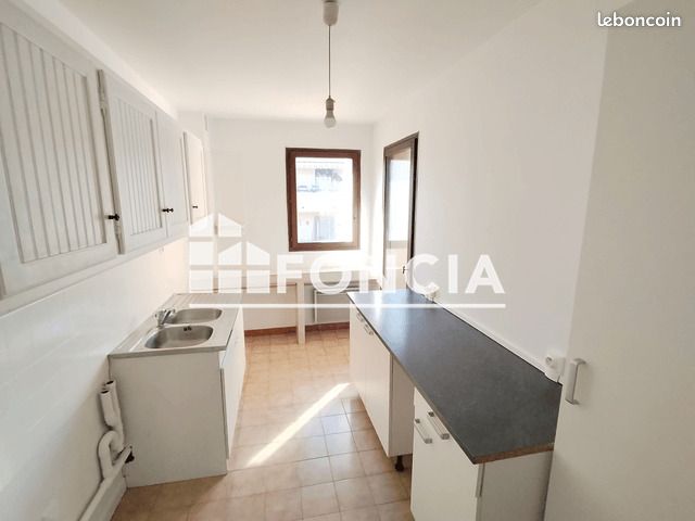 Appartement 3 pièces 57 m² · à Hyères · 57 m² · 865 €