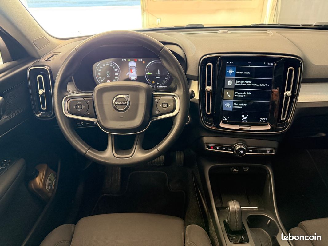 Volvo XC40 T5 Twin engine 261Ch Inscription - TVA RECUPERABLE / 1ERE MAIN / TOIT OUVRANT PANORAMIQUE / COFFRE ELECTRIQUE / CAMERA DE RECUL (image 14)