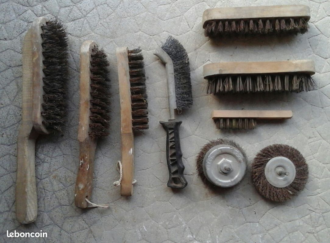 Brosses en metal (image 1)