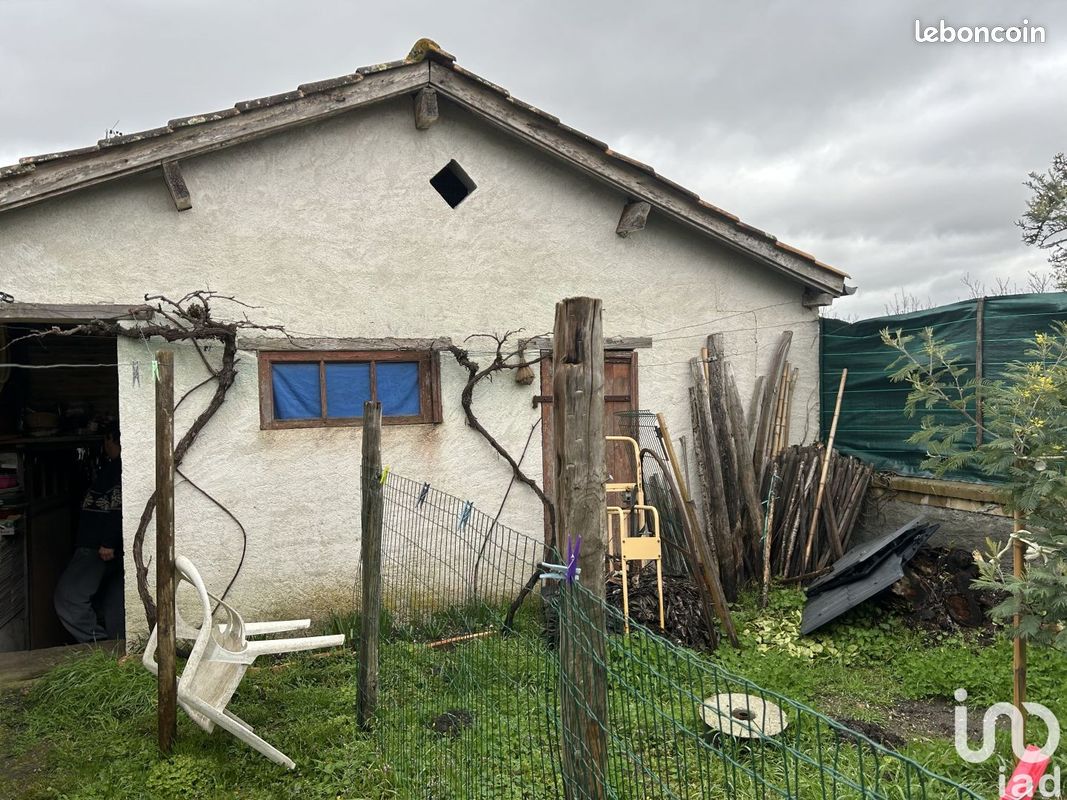 Maison de village 4 pièces 103 m² - Montmoreau 16190 (image principale 0)