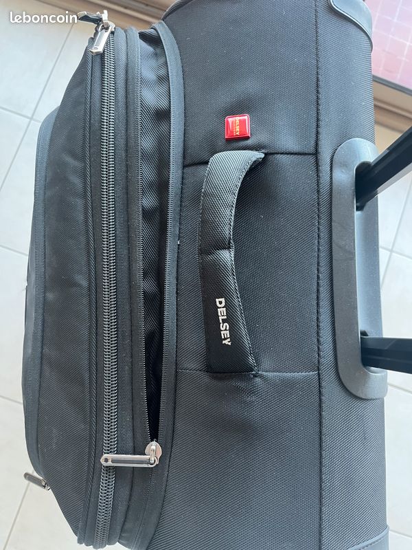 Valise moyenne et grande taille Delsey d'occasion - - page 8 Valise moyenne et grande taille Delsey d'occasion - - page 8