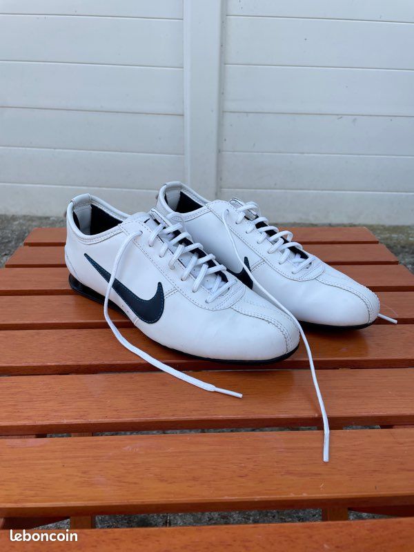 Akshaya Air Max Noir Et Blanc Pas Cher Buty Nike Nike Shox Rivalry