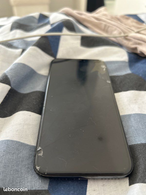 IPhone X 64go (image 1)