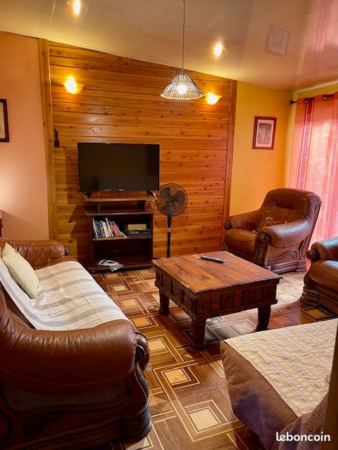 Maison 7 pièces 140 m² · à Saint-Pierre · 140 m² · 2 100 €