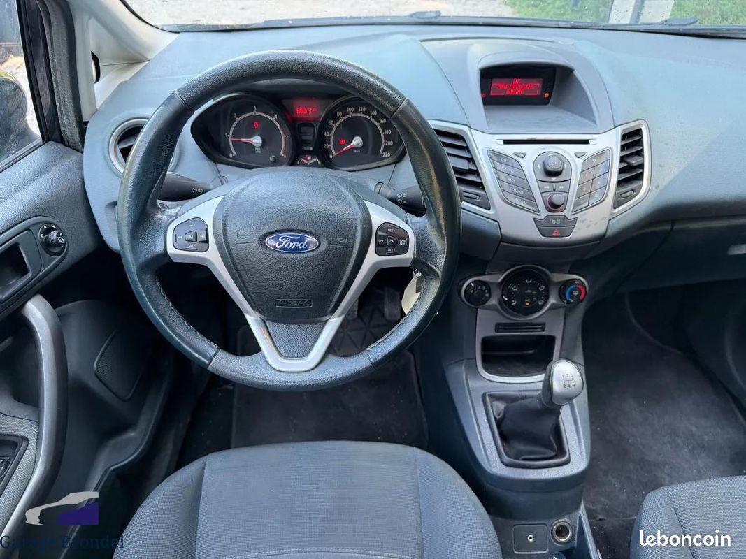 Ford Fiesta 1.4 TDCi 71cv Trend 2ème main (image 13)